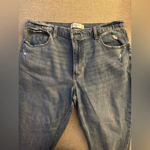 Abercrombie & Fitch The Skinny High Rise jeans. Size 32/14 SHORT